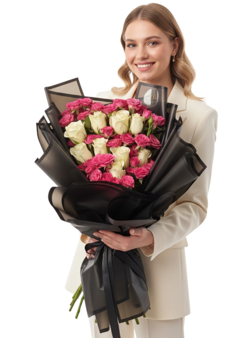 Pembe ve Beyaz Gül Buketi – Zarif ve Romantik Hediye Seçimi